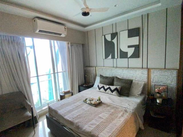 2 BHK Apartment in Sion for resale Mumbai. The reference number is 21036540