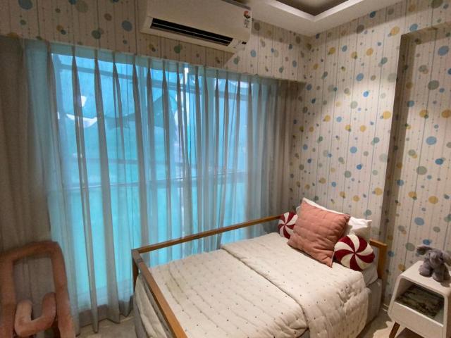 2 BHK Apartment in Sion for resale Mumbai. The reference number is 21036594