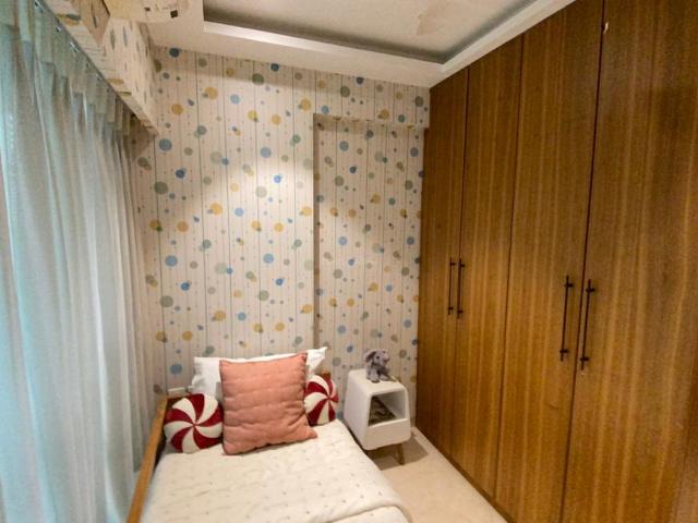 2 BHK Apartment in Sion for resale Mumbai. The reference number is 21036515