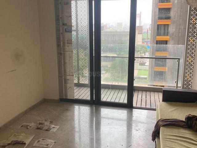 2 BHK Apartment in Sion for resale Mumbai. The reference number is 21141071