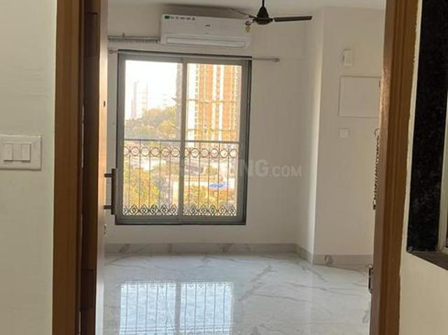 2 BHK Apartment in Sion for resale Mumbai. The reference number is 21197097