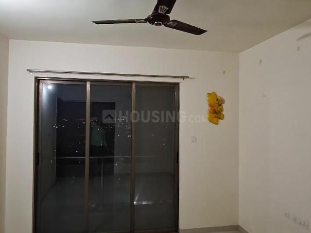 2 BHK Apartment in Spine Road for rent Pune. The reference number is 19641404