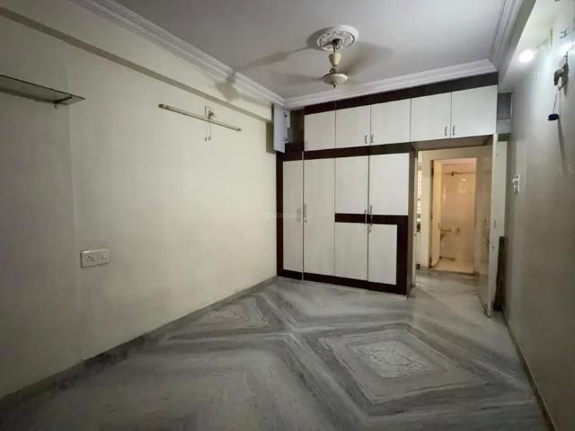 2 BHK Apartment in Subhanpura for rent Vadodara. The reference number is 21081875