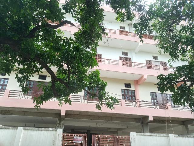 2 BHK Apartment in Sunderpur for rent Varanasi. The reference number is 10946050