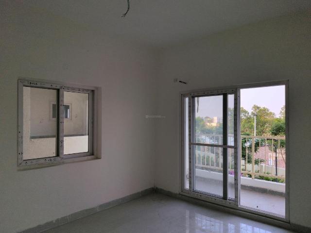 2 BHK Apartment in Patancheru for resale Sangareddy. The reference number is 18381792