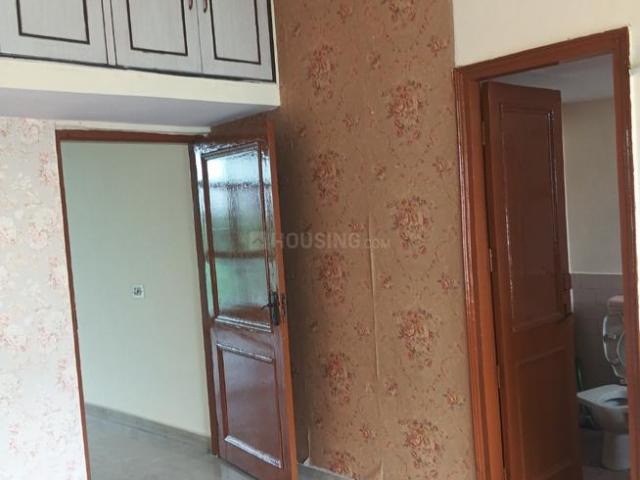 2 BHK Apartment in Patparganj for rent New Delhi. The reference number is 20708260