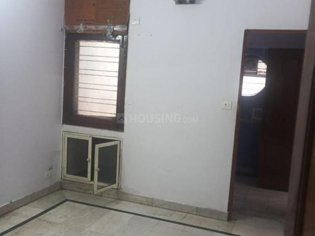 2 BHK Apartment in Patparganj for rent New Delhi. The reference number is 20857120