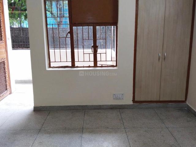 2 BHK Apartment in Patparganj for rent New Delhi. The reference number is 20885119