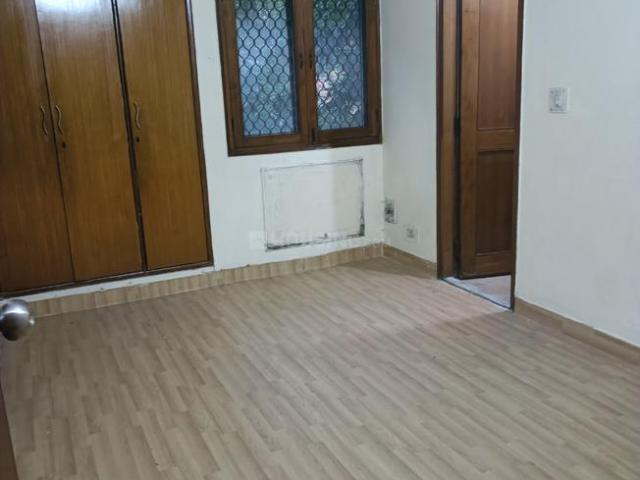 2 BHK Apartment in Patparganj for rent New Delhi. The reference number is 21146809