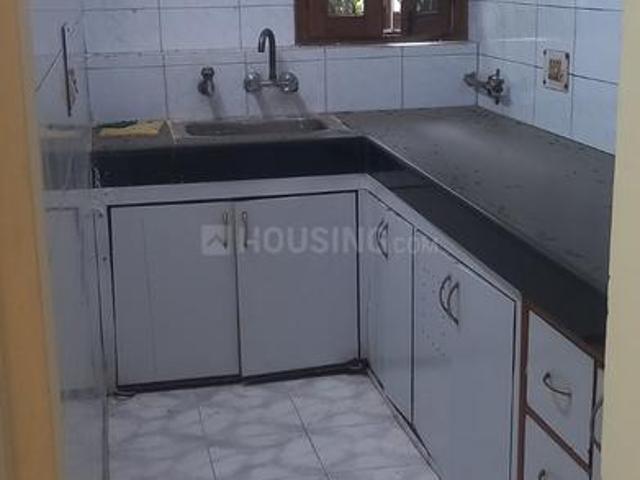 2 BHK Apartment in Patparganj for rent New Delhi. The reference number is 21240923