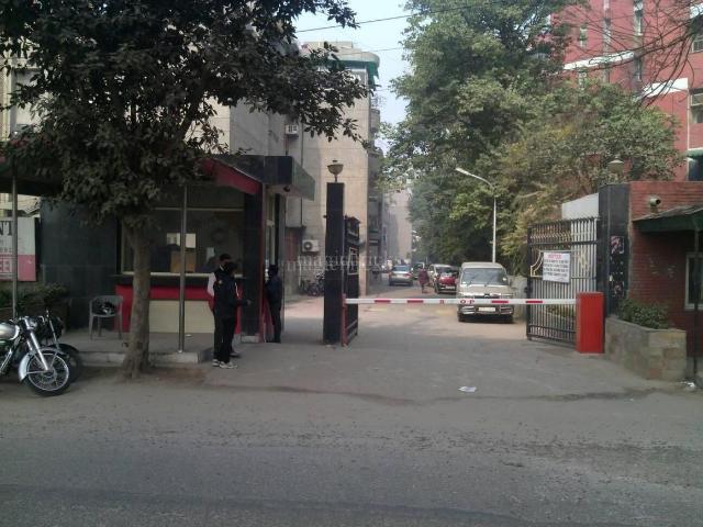 2 BHK Apartment in Patparganj for resale New Delhi. The reference number is 9363150