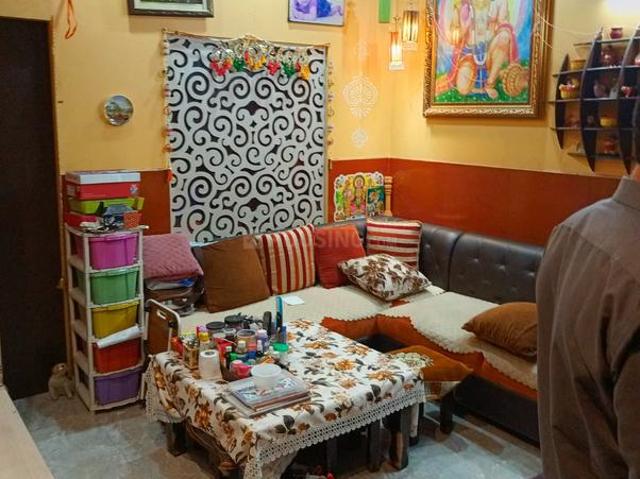 2 BHK Apartment in Patparganj for resale New Delhi. The reference number is 15025795