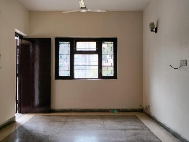 2 BHK Apartment in Patparganj for resale New Delhi. The reference number is 20618668