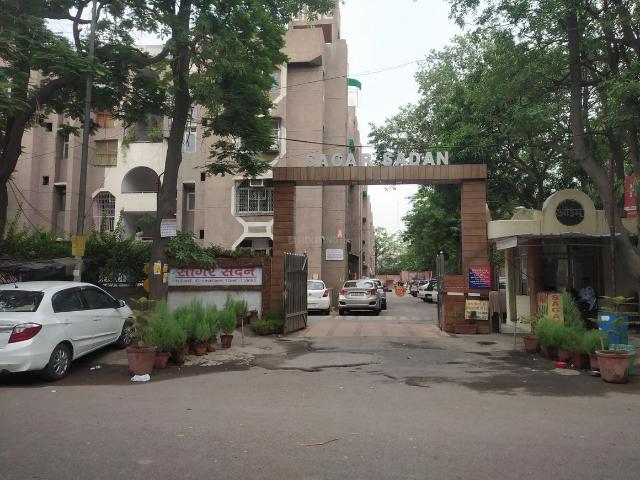 2 BHK Apartment in Patparganj for resale New Delhi. The reference number is 20728726