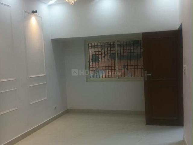 2 BHK Apartment in Patparganj for resale New Delhi. The reference number is 21016179
