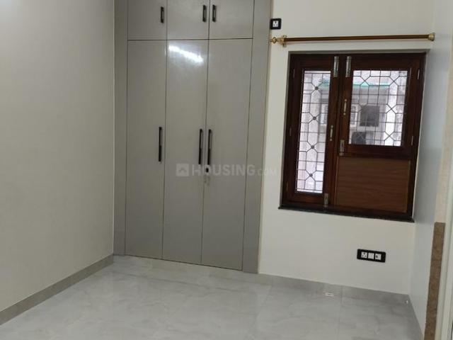 2 BHK Apartment in Patparganj for resale New Delhi. The reference number is 21337900