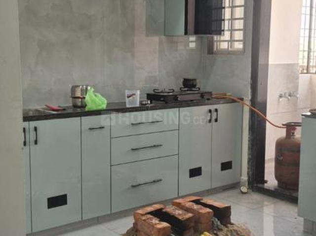 2 BHK Apartment in Payakapuram for rent Vijayawada. The reference number is 21374792