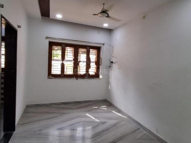 2 BHK Apartment in Padmarao Nagar for rent Secunderabad. The reference number is 21249877