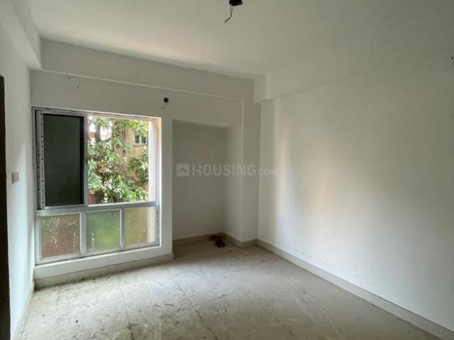2 BHK Apartment in Paikpara for resale Kolkata. The reference number is 20392603