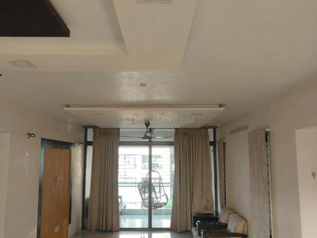 2 BHK Apartment in Pal for rent Surat. The reference number is 20472416