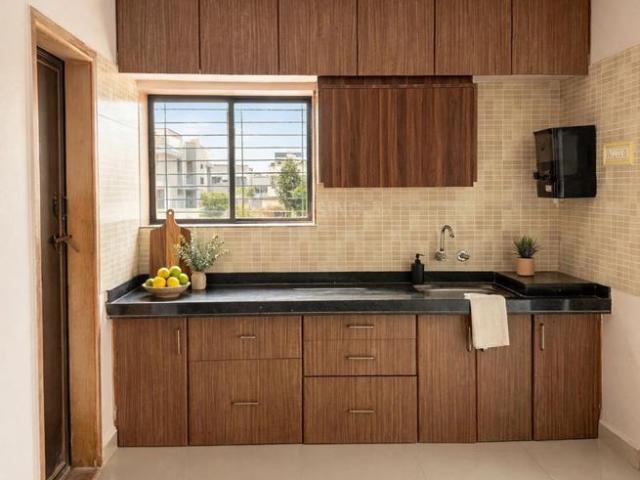 2 BHK Apartment in Pal for rent Surat. The reference number is 21080902