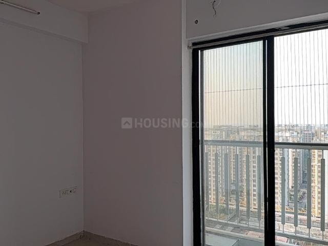 2 BHK Apartment in Pal Gam for rent Surat. The reference number is 18367021