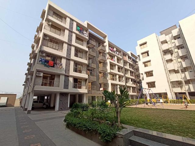 2 BHK Apartment in Pal Gam for resale Surat. The reference number is 21157041
