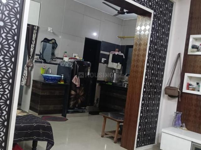 2 BHK Apartment in Palanpur Jakatnaka for rent Surat. The reference number is 20148994