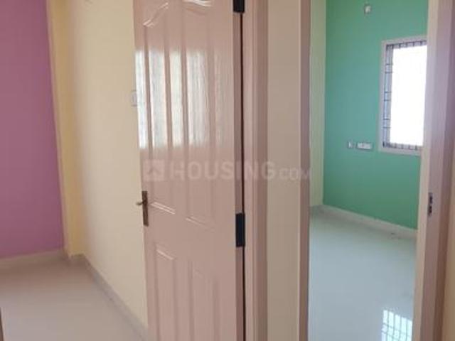 2 BHK Apartment in Pallikaranai for resale Chennai. The reference number is 20497147