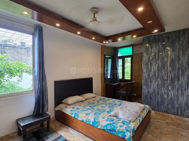 2 BHK Apartment in Panchsheel Park for rent New Delhi. The reference number is 21055446