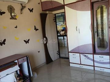 2 BHK Apartment in Parel for rent Mumbai. The reference number is 18698917