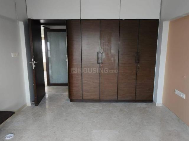 2 BHK Apartment in Parel for rent Mumbai. The reference number is 18940900