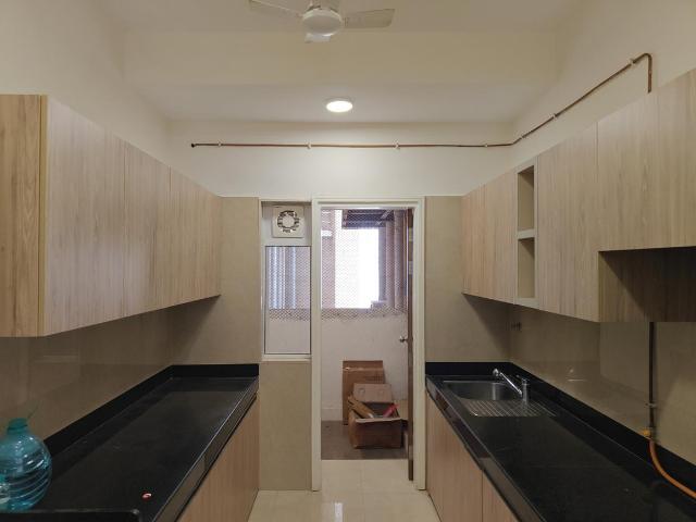 2 BHK Apartment in Parel for rent Mumbai. The reference number is 19138897