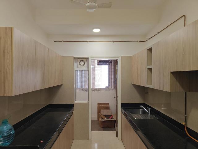 2 BHK Apartment in Parel for rent Mumbai. The reference number is 19138897