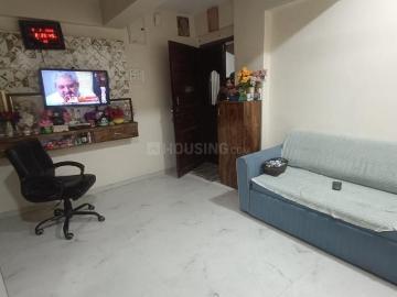 2 BHK Apartment in Parel for rent Mumbai. The reference number is 19480254