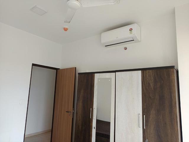 2 BHK Apartment in Parel for rent Mumbai. The reference number is 19492049