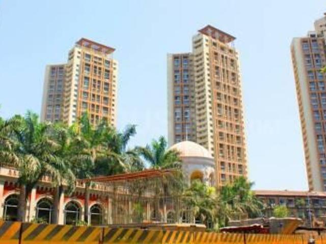 2 BHK Apartment in Parel for rent Mumbai. The reference number is 20818048