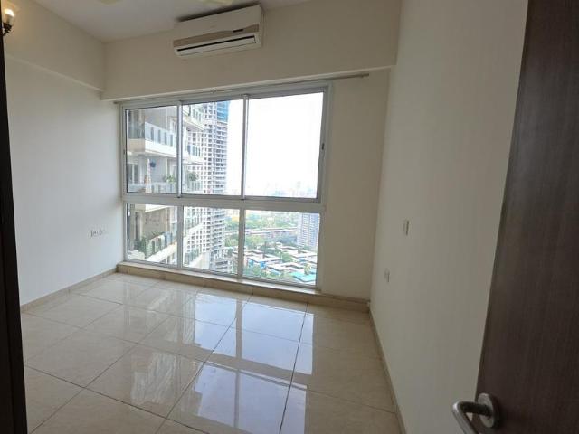 2 BHK Apartment in Parel for rent Mumbai. The reference number is 21177456