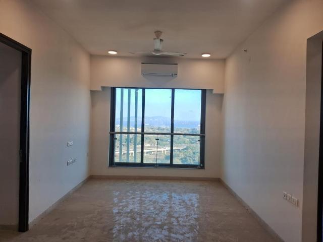2 BHK Apartment in Parel for rent Mumbai. The reference number is 21182796