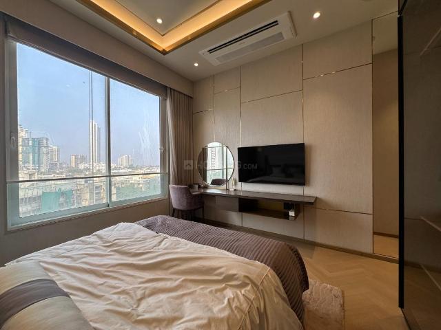 2 BHK Apartment in Parel for resale Mumbai. The reference number is 18061256