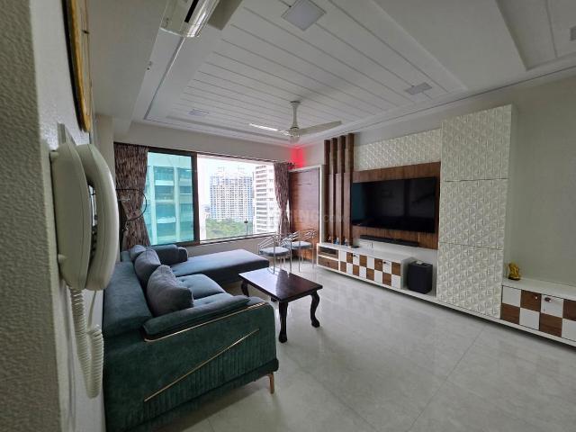 2 BHK Apartment in Parel for resale Mumbai. The reference number is 20044158