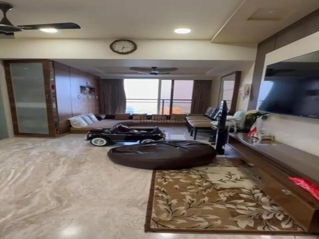 2 BHK Apartment in Parel for resale Mumbai. The reference number is 20135051