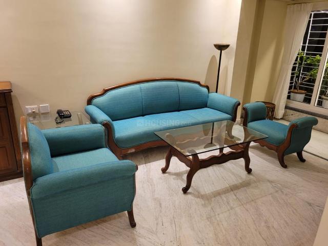2 BHK Apartment in Park Street Area for rent Kolkata. The reference number is 13301437