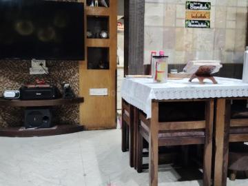 2 BHK Apartment in Park Street Area for resale Kolkata. The reference number is 14639671