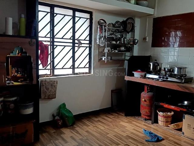 2 BHK Apartment in Parijat Nagar for rent Nashik. The reference number is 15852147