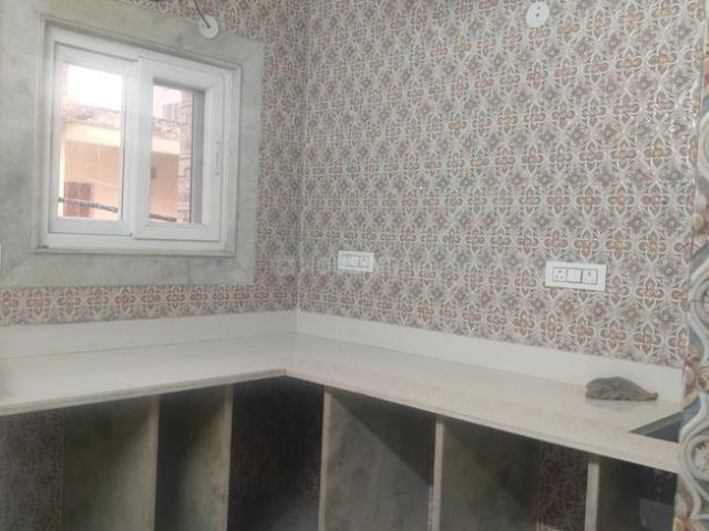 2 BHK Apartment in Paschim Vihar for rent New Delhi. The reference number is 19558010