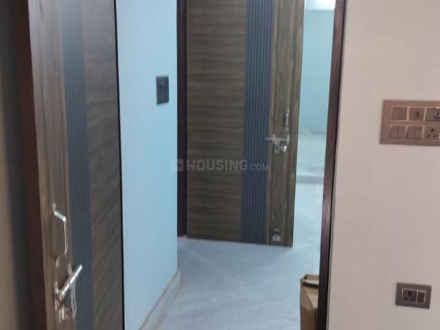 2 BHK Apartment in Paschim Vihar for rent New Delhi. The reference number is 20053173