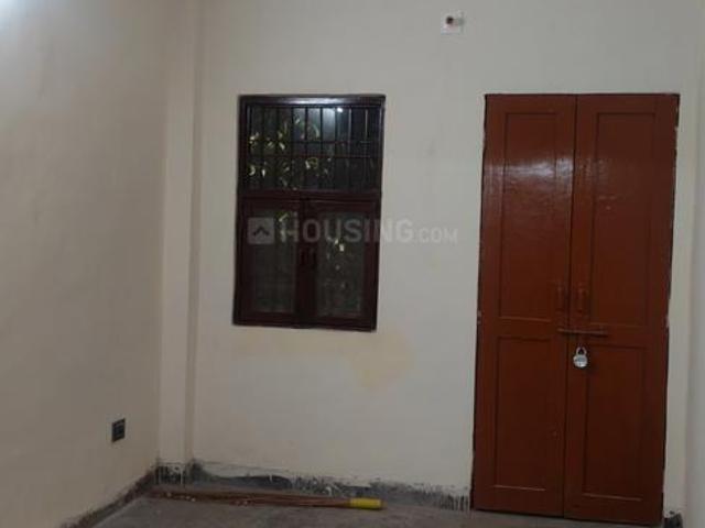 2 BHK Apartment in Paschim Vihar for rent New Delhi. The reference number is 20243978