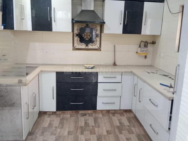 2 BHK Apartment in Paschim Vihar for rent New Delhi. The reference number is 21097307