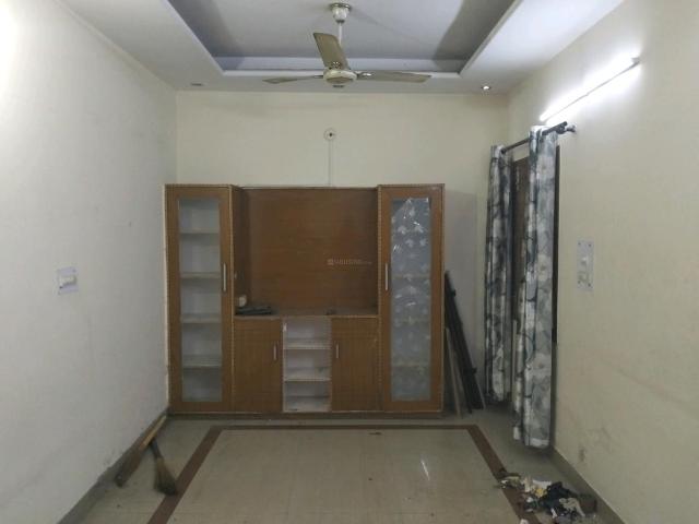 2 BHK Apartment in Paschim Vihar for rent New Delhi. The reference number is 21186023